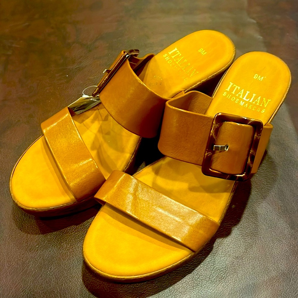 Italian shoemakers wedge Sandals